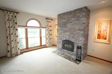 Living Room (2)