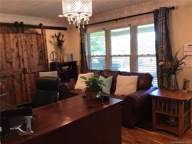 FAMILY ROOM/OFFICE