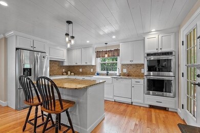 11 Bow St, Plainville, MA 02762 - photo 4