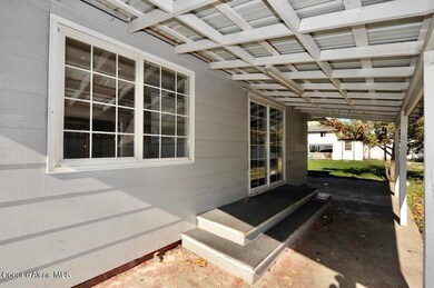 6a_Mullan 3721_covered patio towards sli