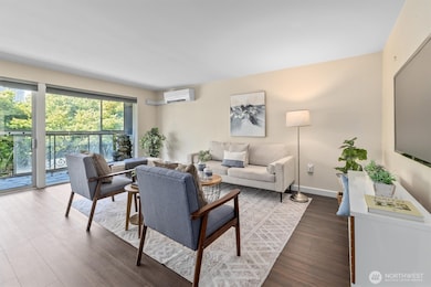 1740 Melrose Ave unit 203, Seattle, WA 98122 - photo 3