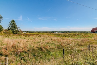 13105 Madison Rd, Middlefield, OH 44062 - photo 2