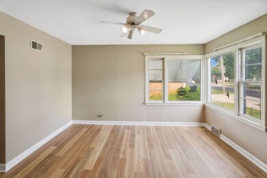 220 W Fremont Ave, Elmhurst, IL 60126 - photo 5