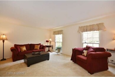 5N316 Oak Rd unit 2, Saint Charles, IL 60175 - photo 3