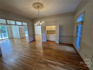Dining room off entryway