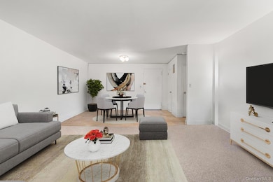 Sadore Lane Gardens unit 5Z, Yonkers, NY 10710 - photo 3