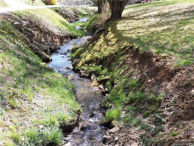 505 Jr Pate Rd, Burnsville, NC 28714 - photo 2