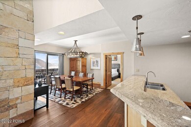 5. Dining Room 2_DSC7856