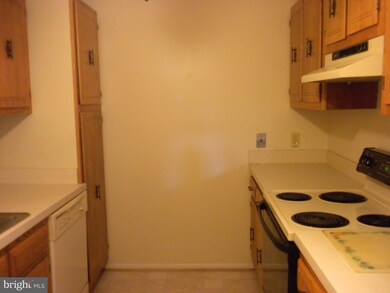 3123 Farnborough Ct, Silver Spring, MD 20906 - photo 6