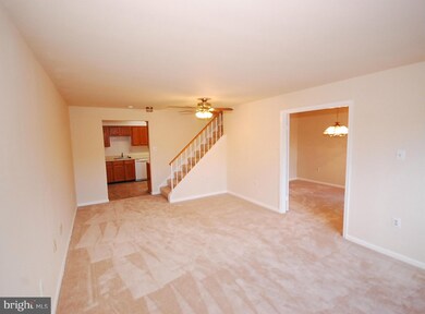 7511 Belle Grae Dr unit 11-6, Manassas, VA 20109 - photo 2