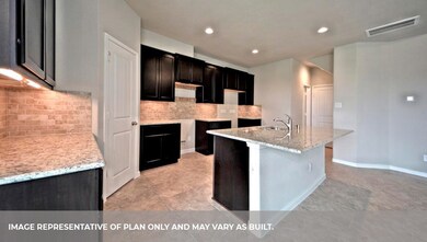 3811 Lancer Cir, Pearland, TX 77581 - photo 6