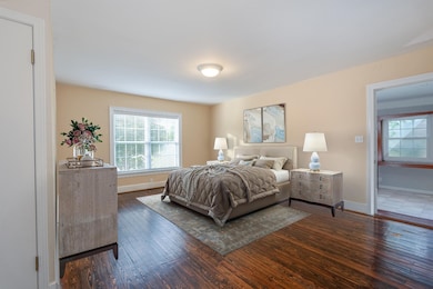 805 River Bluff Dr, Sheffield, AL 35660 - photo 4