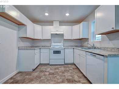 263 20th Ave, Longview, WA 98632 - photo 3