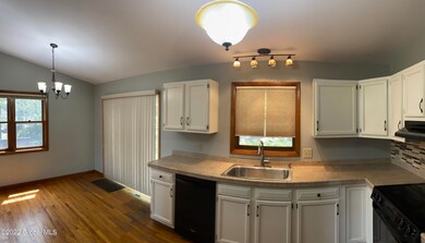 7 McDonald Ln, Rensselaer, NY 12144 - photo 3