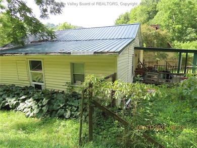 13 Beechie Fork Rd, Alum Creek, WV 25003 - photo 7