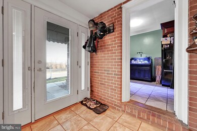 1082 W Leesport Rd, Leesport, PA 19533 - photo 4