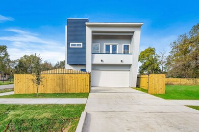 9705 Beckley St, Houston, TX 77088 - photo 2