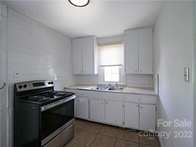 318 Harrill St, Statesville, NC 28677 - photo 3