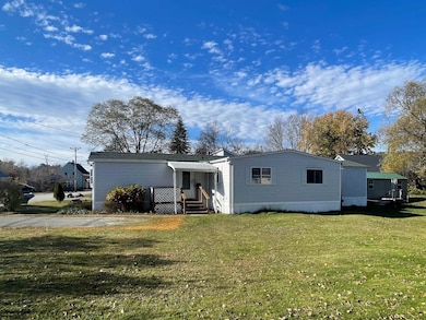 213 Washington St, Littleton, NH 03561 - photo 2