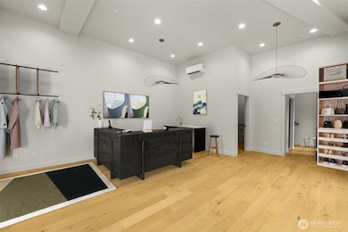 3400 E Spring St, Seattle, WA 98122 - photo 5