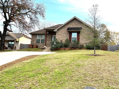 1108 W Day St, Denison, TX 75020 - photo 2
