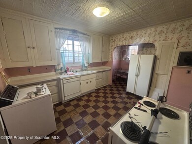 617 Alder St unit Rear, Scranton, PA 18505 - photo 7