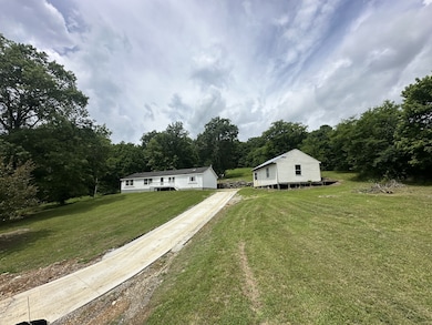 697 Club Springs Rd, Buffalo Valley, TN 38548 - photo 3