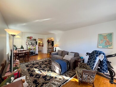 Cambridge Court unit R2C, Cambridge, MA 02139 - photo 2