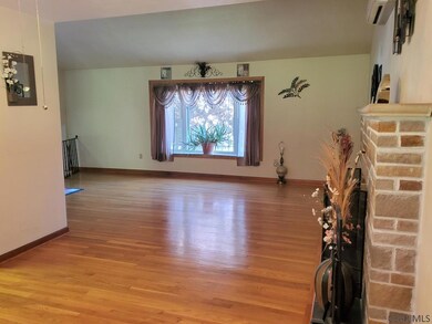 DINING ROOM TO LIVING ROOM