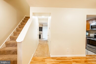 9025 Lambskin Ln, Columbia, MD 21045 - photo 6