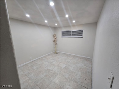 5104 Pebble Beach Blvd, Las Vegas, NV 89108 - photo 7