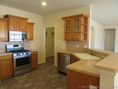 19421 E 48th St S, Broken Arrow, OK 74014 - photo 7