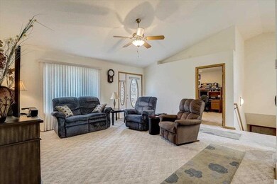 3117 Glenbarr Dr, Janesville, WI 53548 - photo 4