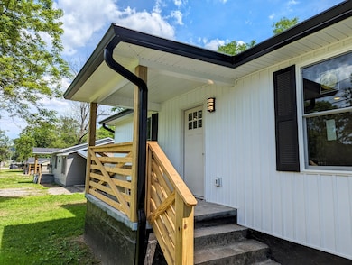 715 W James St, Rossville, GA 30741 - photo 3