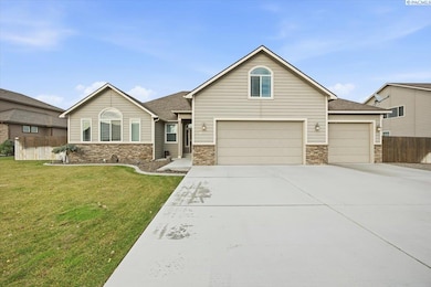 6370 Cobalt Dr, West Richland, WA 99353 - photo 2