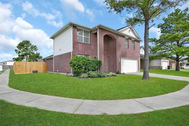 3126 Centennial Village Dr, Pearland, TX 77584 - photo 2