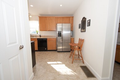 5 Brianna Dr, Webster, MA 01570 - photo 2