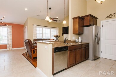 4530 N Thornhill Dr, Peoria, IL 61615 - photo 6