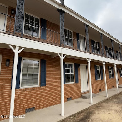 212 N Church St, Brookhaven, MS 39601 - photo 2