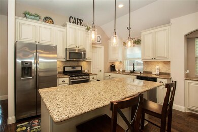 219 Lyndhurst Dr, Wylie, TX 75098 - photo 3