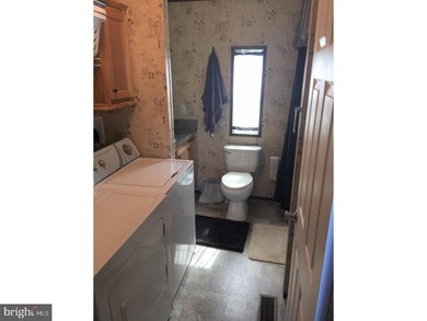 842 Latshaw Rd, Spring City, PA 19475 - photo 2