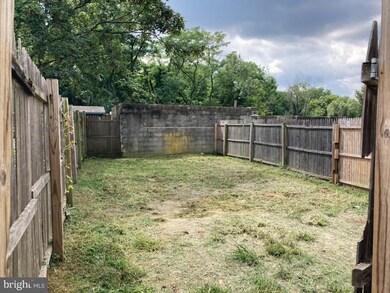 241 Randall St, Crum Lynne, PA 19022 - photo 2