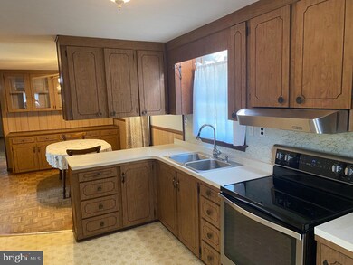 211 E 4th St, Seaford, DE 19973 - photo 4