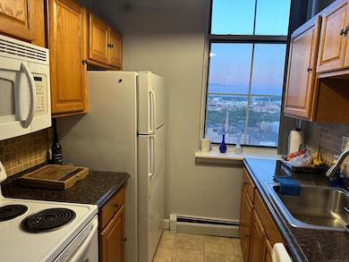 Condos at Center Court unit 1103, New Haven, CT 06511 - photo 7