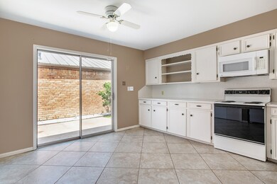 2209 Dowling Dr, Richmond, TX 77469 - photo 6