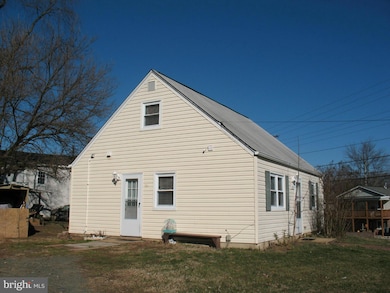 205 Manassas Dr, Manassas Park, VA 20111 - photo 3