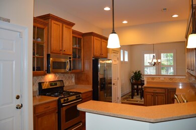 Linda Caldwell - 7_kitchen