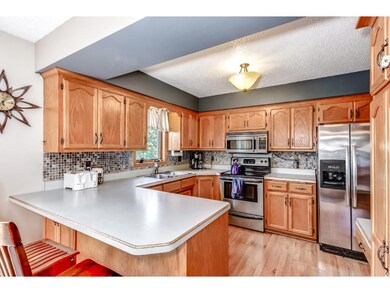 Stainless appliances! Great working kitchen