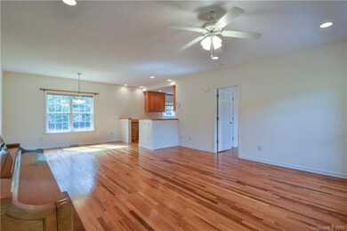 189 Wintergreen Cir, Statesville, NC 28677 - photo 6