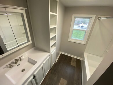 136 E Washington St, Oswego, IL 60543 - photo 6